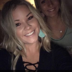 Meet your Posher, Emilie